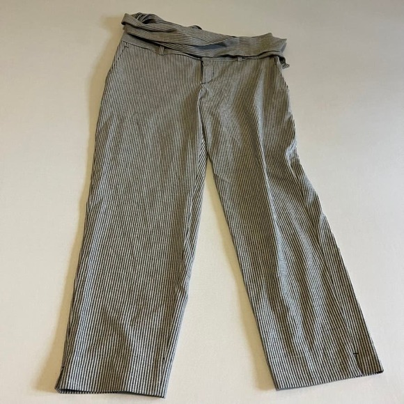 Banana Republic Black White Striped cropped pants 6 - Picture 1 of 11